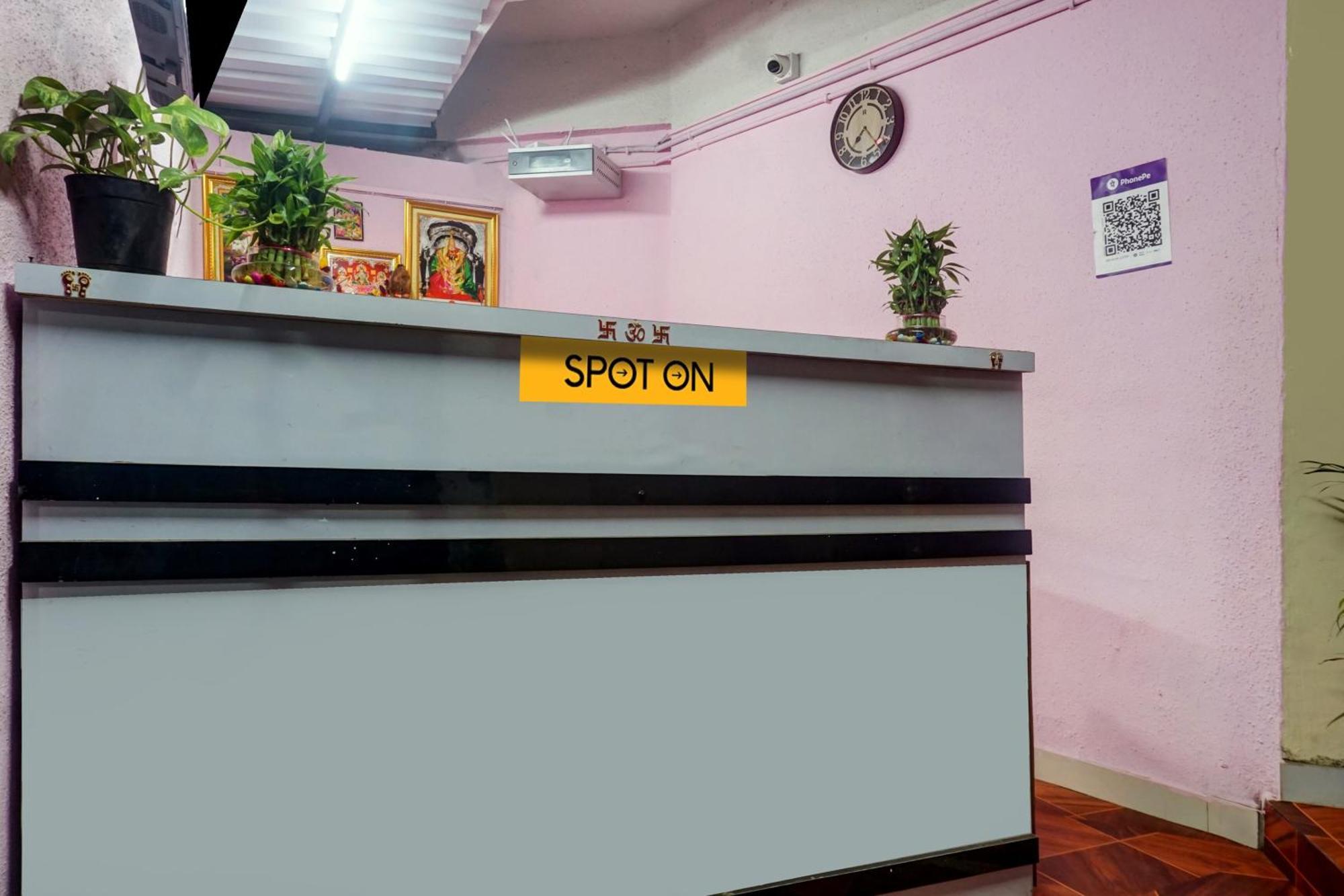 Spot On Samadhan Lodge Pune Eksteriør bilde